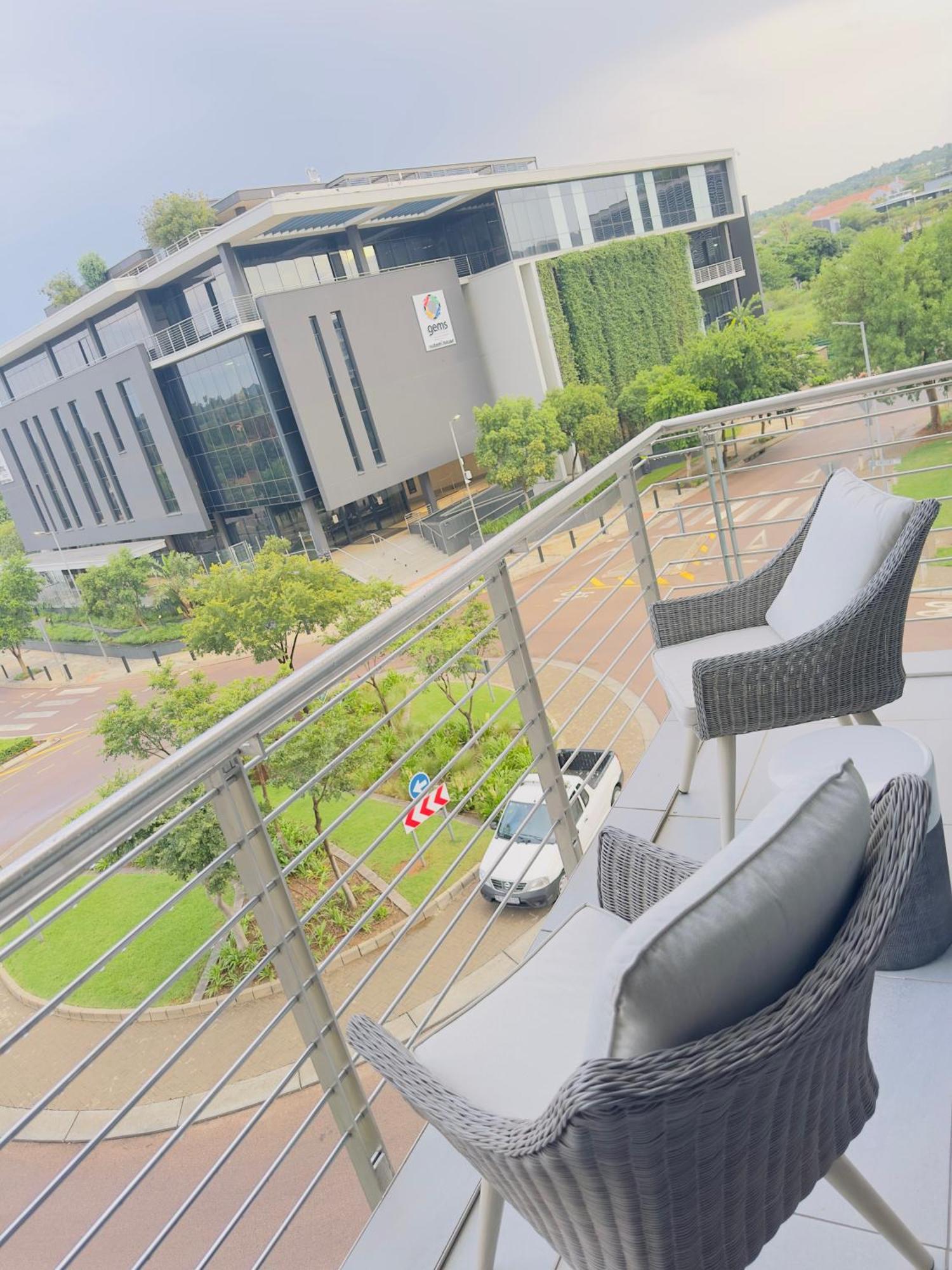 ホテル The Capital Trilogy Unit 205 Pretoria-Noord エクステリア 写真